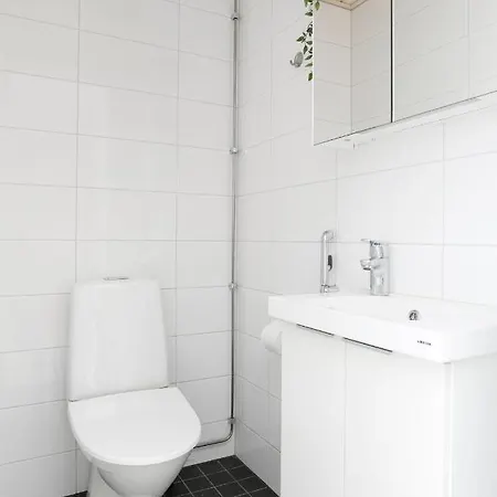 Poista 2ndhomes 2br With Balcony In Punavuori Apartment Helsinki